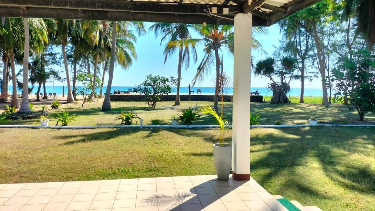 Hotel Coral Bay Trincomalee Eksteriør billede